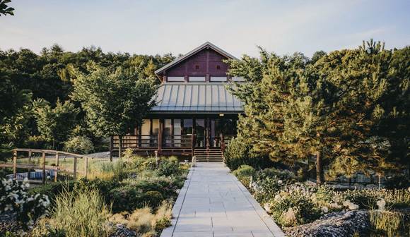 Schöpfen Sie neue Energie in unserem japanischen Zen-Garten Zengarten des Resort Linsberg Asia