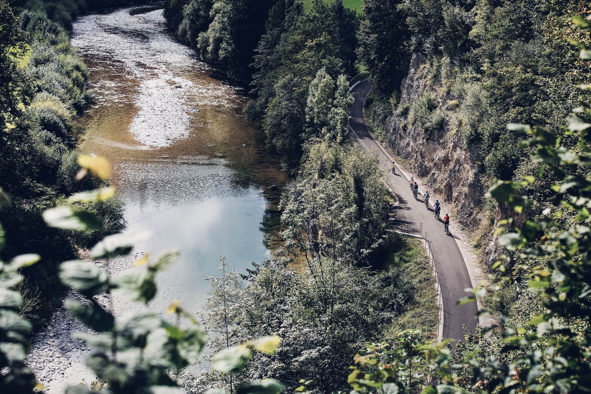 Gruppe beim Radfahren