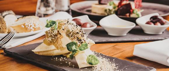 Lassen Sie Ihren Thermentag bei einem exquisiten Abendessen gut gelaunt ausklingen Gourmetgerichte