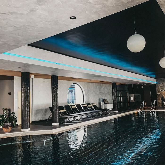 Indoor pool at the Linsberg Asia spa hotel