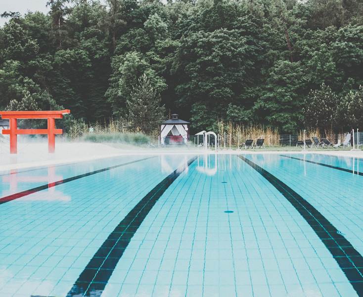 Spend a vacation full of harmony, peace and relaxation Outdoor pool of the spa hotel Linsberg Asia