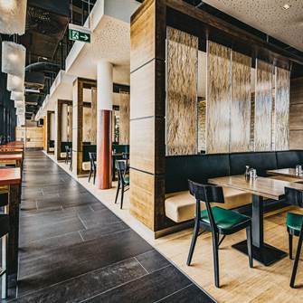 Lassen Sie sich von der dezenten Unaufdringlichkeit der Architektur verzaubern Restaurant Resort LinsbergAsia