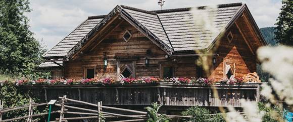 Besuchen Sie Mandl's Ziegenhof und besichtigen Sie die hofeigene Käserei Altes Bauernhaus